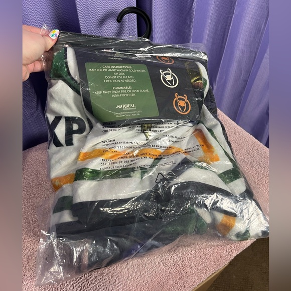 Brand New Loki Fleece Blanket - Picture 2 of 3